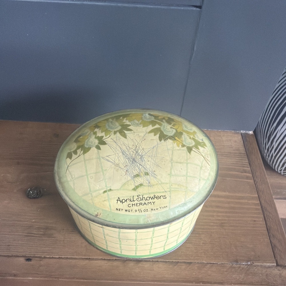 ANTIQUE Deco April Showers Powder Tin, Cheramy Paris Powder Tin Full Hardware‎